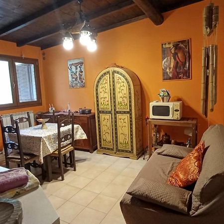 Shanti Ca' Casa Indipendente Con Giardino Lacchiarella Εξωτερικό φωτογραφία